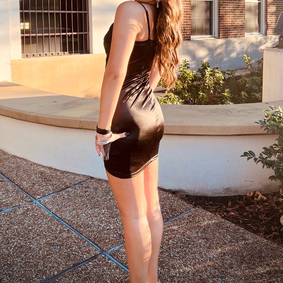 Black Hoco Formal Dress Size Medium Women’s fits like a Small - Picture 5 of 5